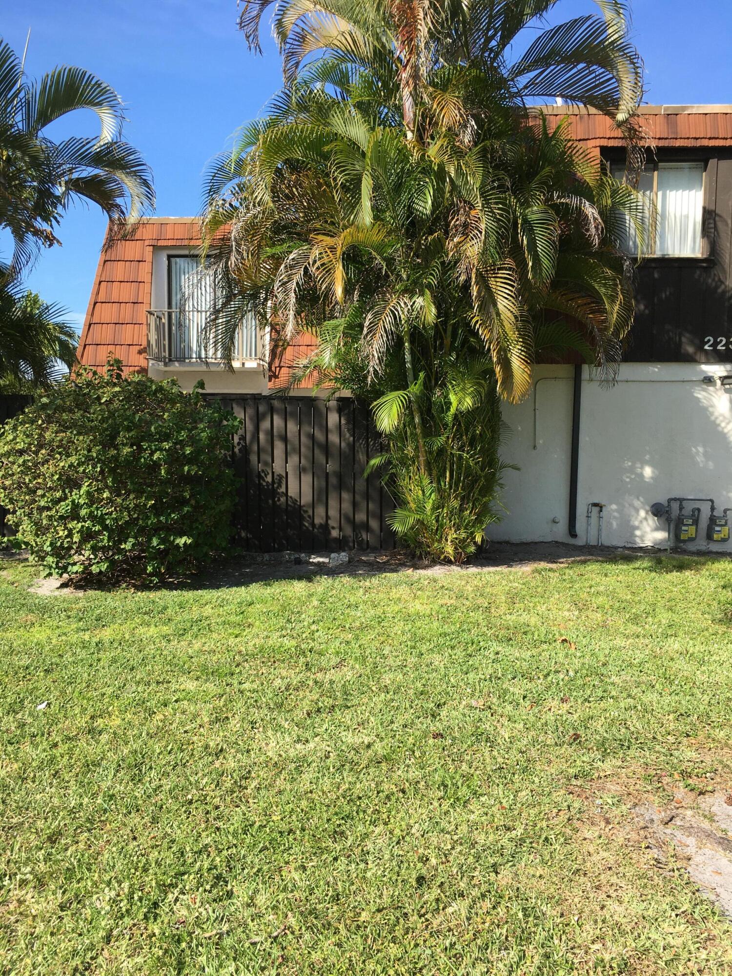2233 White Pine Circle D, Greenacres, FL 33415, Greenacres