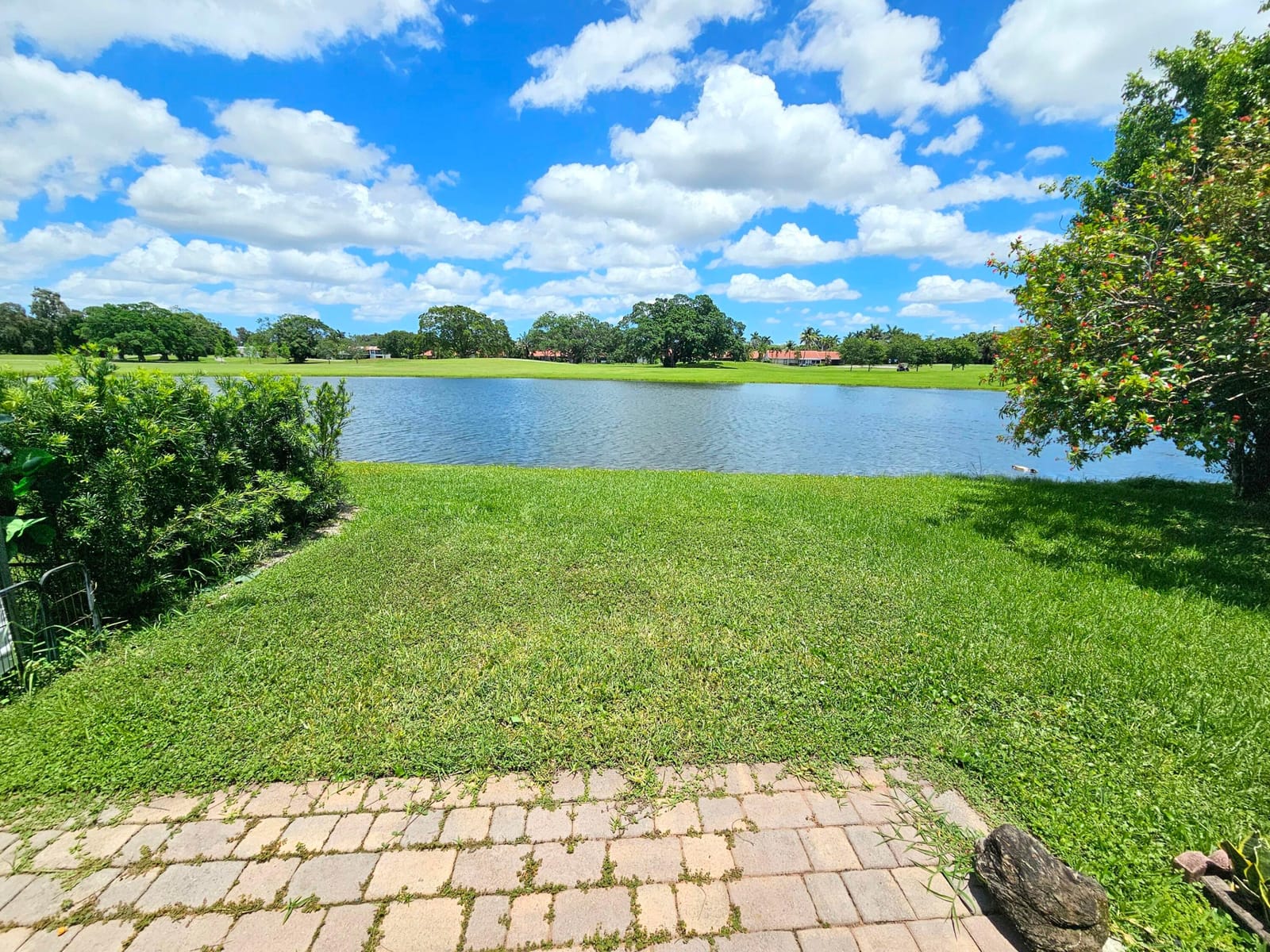 566 Village Lake Drive — photo 12