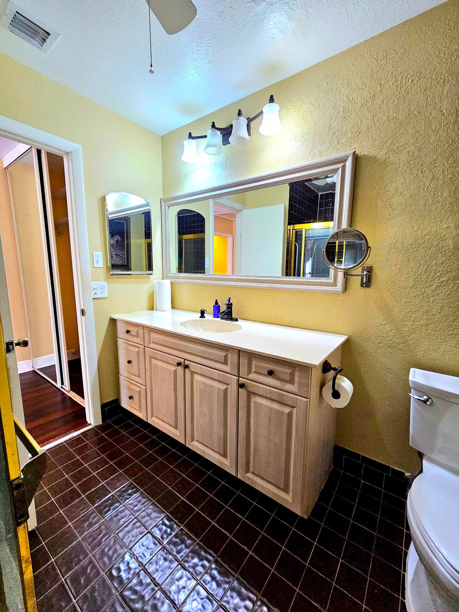 566 Village Lake Drive, Weston, FL 33326 photo 15