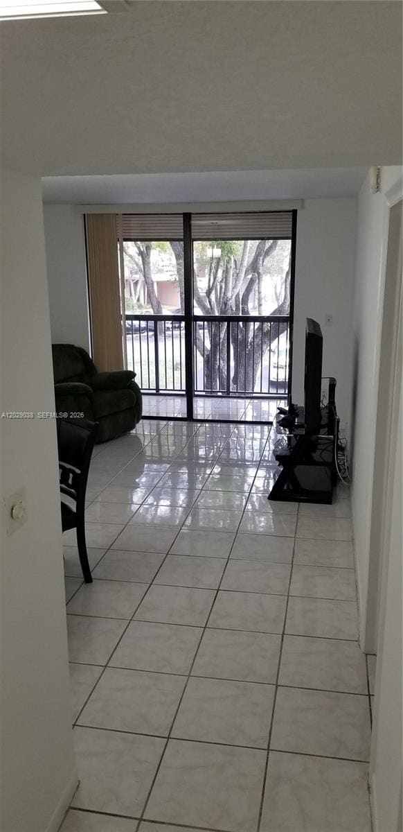 14201 N Kendall Drive 212D, Miami, FL 33186