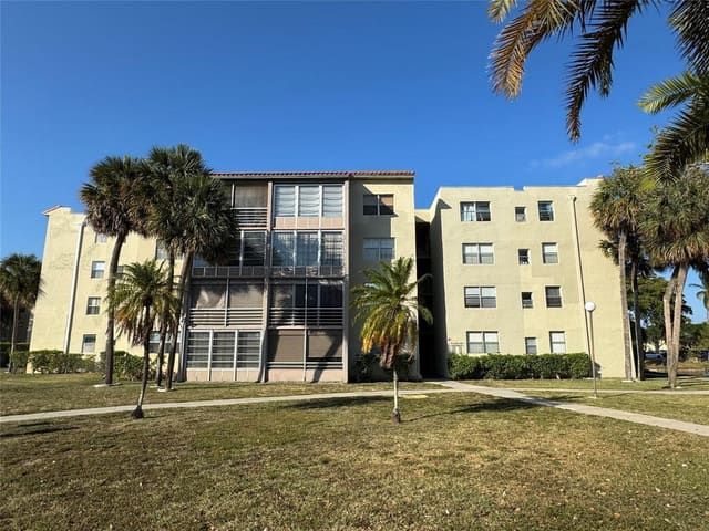 1800 SW 81st Avenue 1307, North Lauderdale, FL 33068