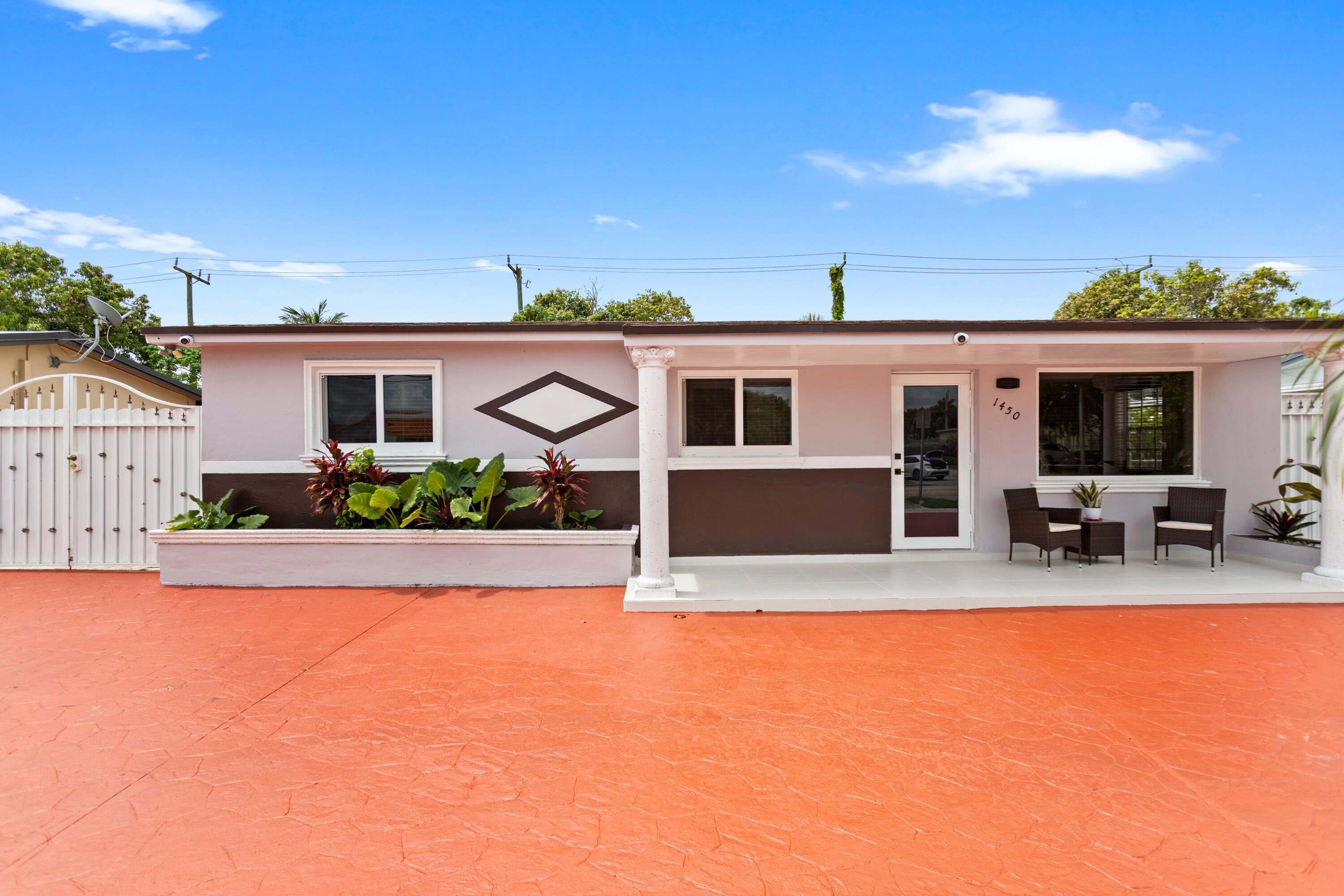 1450 W 37th Street, Hialeah, FL 33012, Hialeah