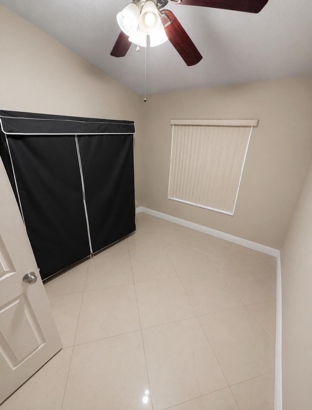 1481 SW Jacksonville Avenue — photo 11