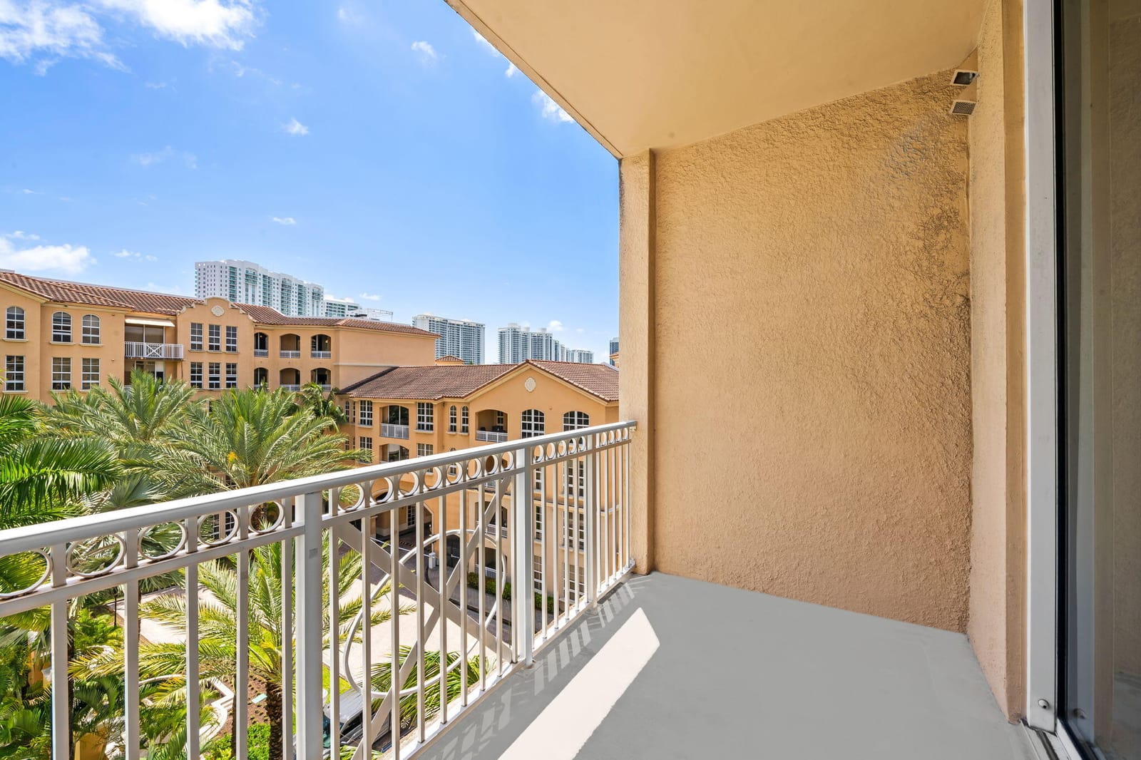 3001 NE 185th Street 536, Aventura, FL 33180 photo 13