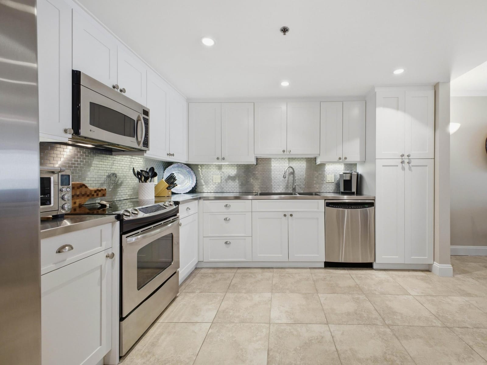 3009 S Ocean Boulevard 205, Highland Beach, FL 33487 photo 10