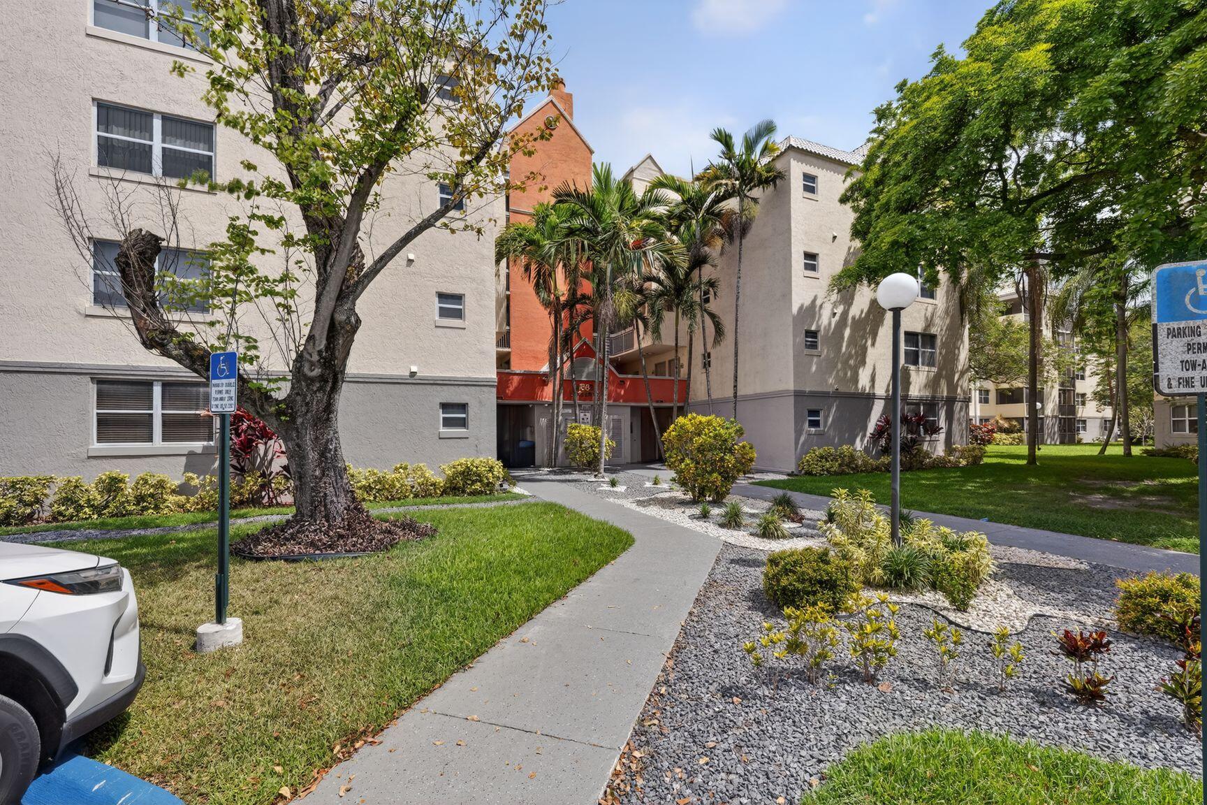 8363 Lake Drive 308, Doral, FL 33166, Doral