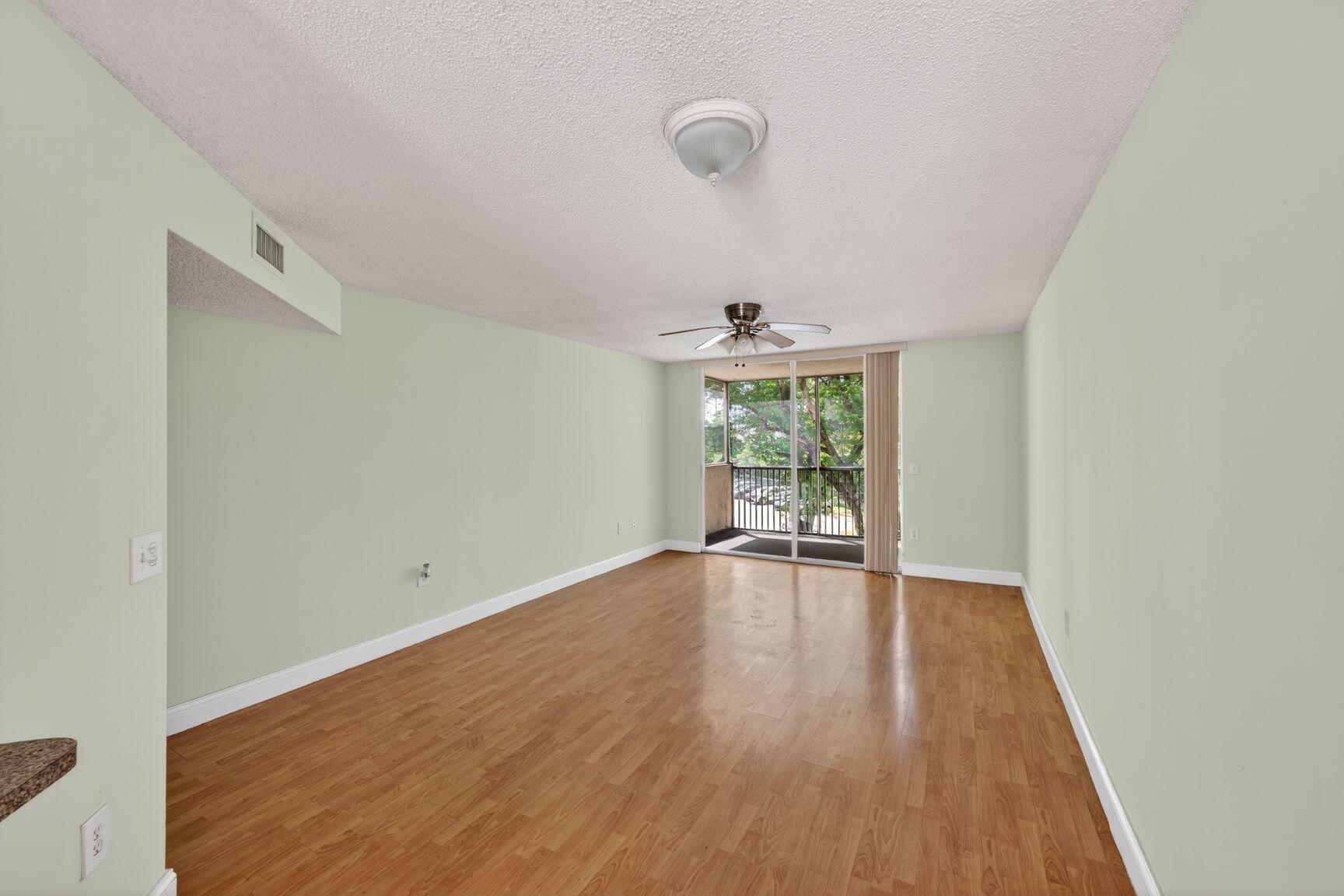 8373 Lake Drive Apt 307, Doral, FL 33166, Doral