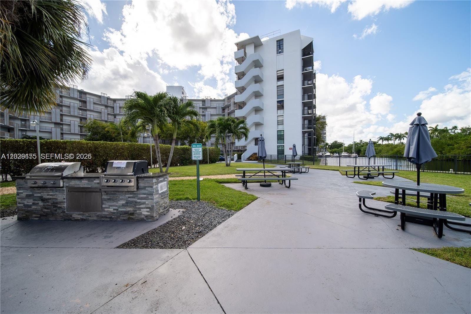 3475 N Country Club Drive 503, Aventura, FL 33180 photo 17