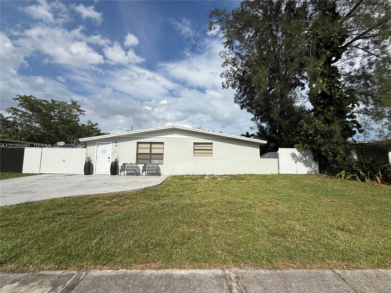 3900 SW 60th Avenue, Davie, FL 33314, Davie