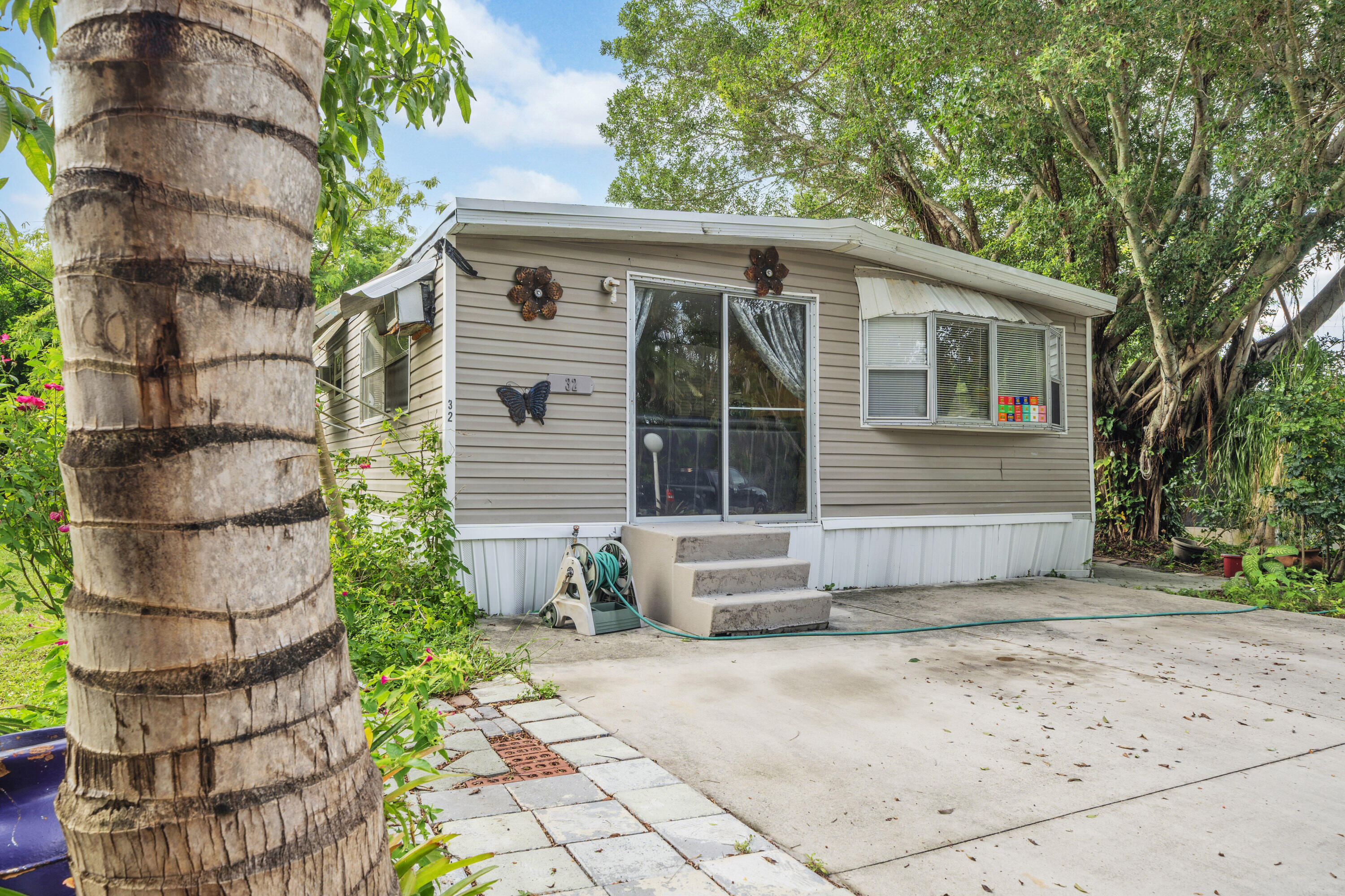 32 Lisa Lane, Greenacres, FL 33463, Greenacres