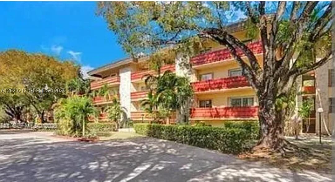 1205 Mariposa Avenue 304, Coral Gables, FL 33146, Coral Gables