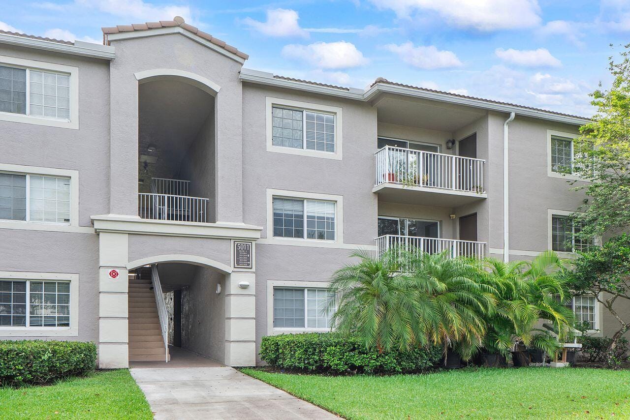 5011 Wiles Road Unit 303, Coconut Creek, FL 33073 photo 19