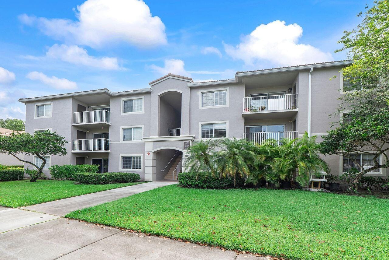 5011 Wiles Road Unit 303, Coconut Creek, FL 33073 photo 20