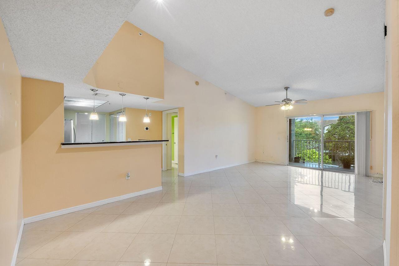 5011 Wiles Road Unit 303 — photo 5