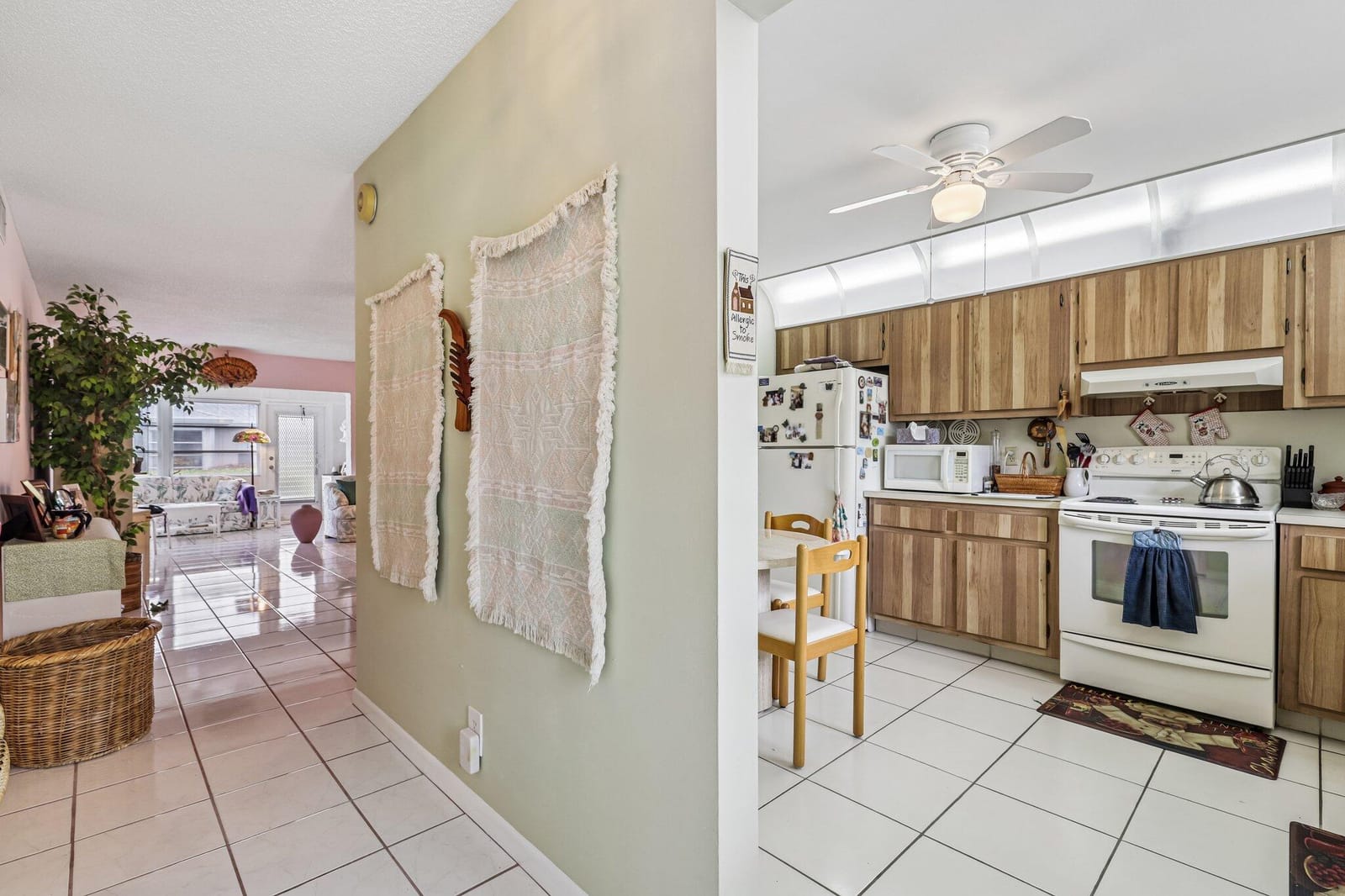 475 Holyoke Lane — photo 2