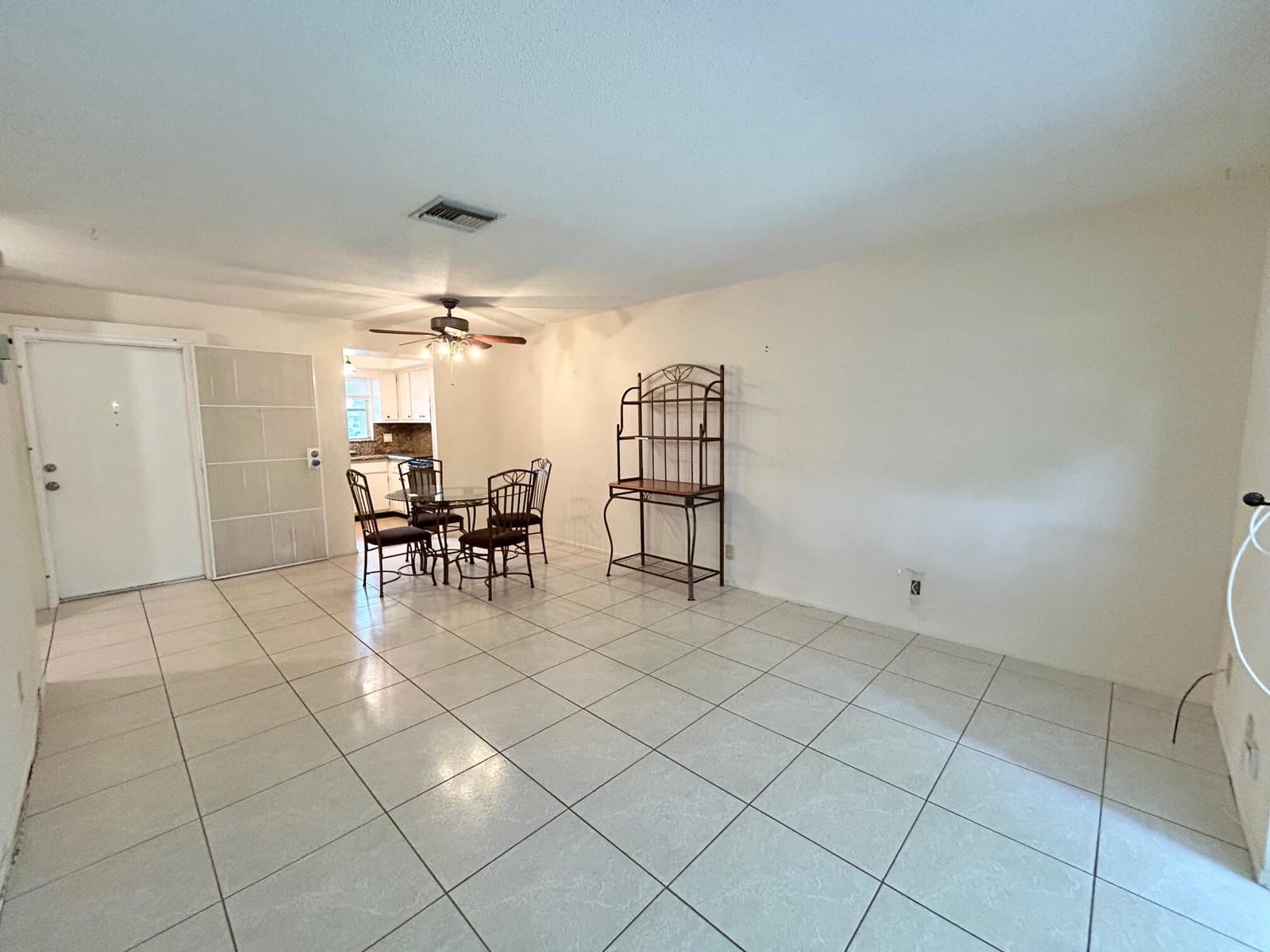 2854 E Ashley Dr Drive E B — photo 6