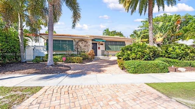 623 NE 17th Way, Fort Lauderdale, FL 33304