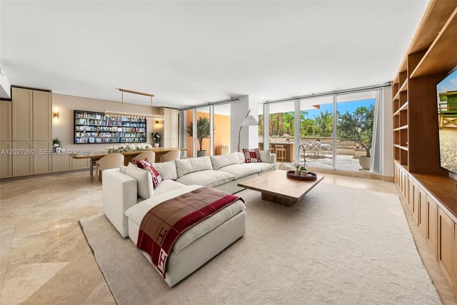 785 Crandon Boulevard 205/305, Key Biscayne, FL 33149
