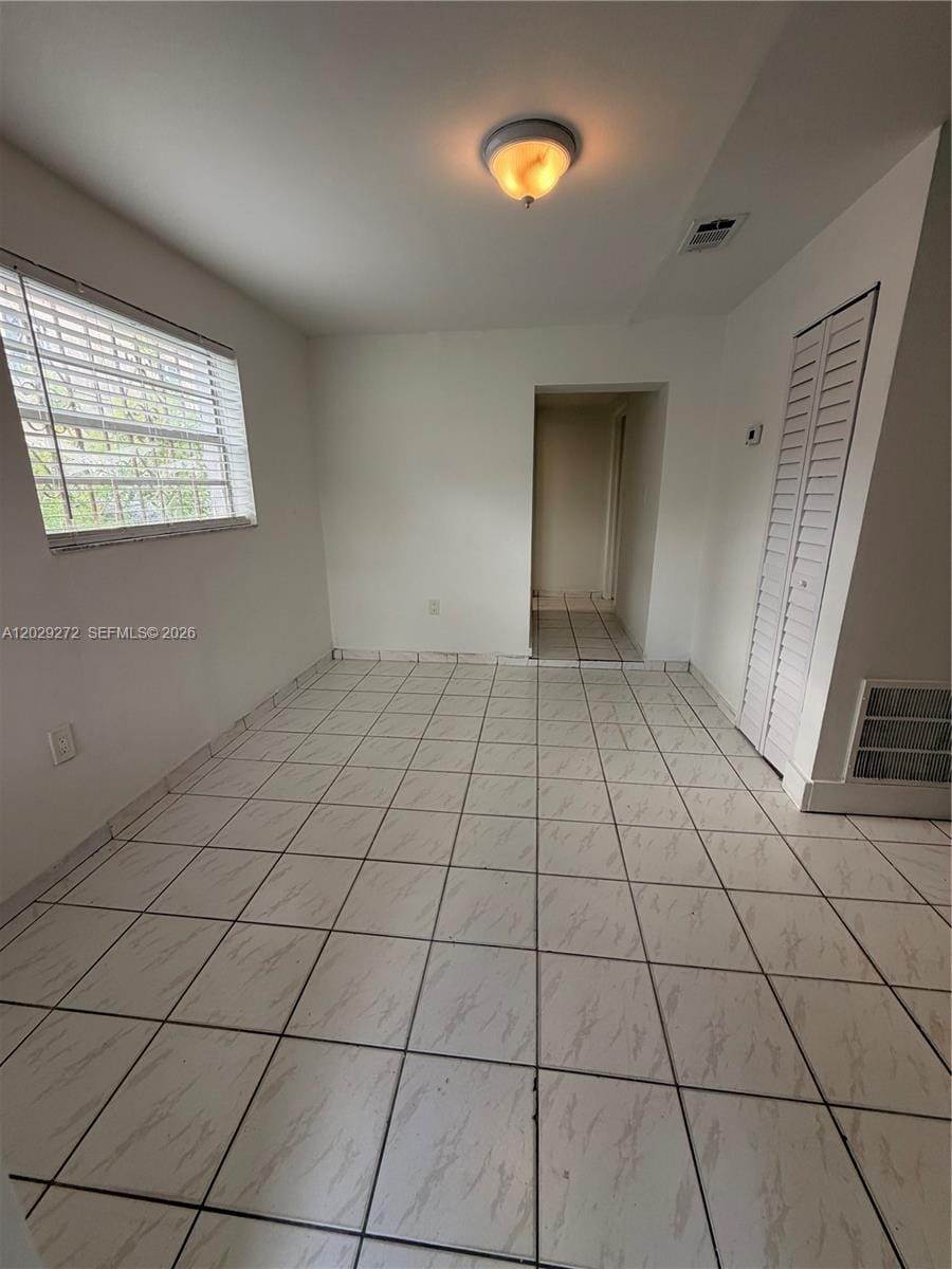 2420 NW 31st Street 3 — photo 2