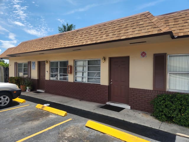 4001 NW 31st Avenue 4, Lauderdale Lakes, FL 33309