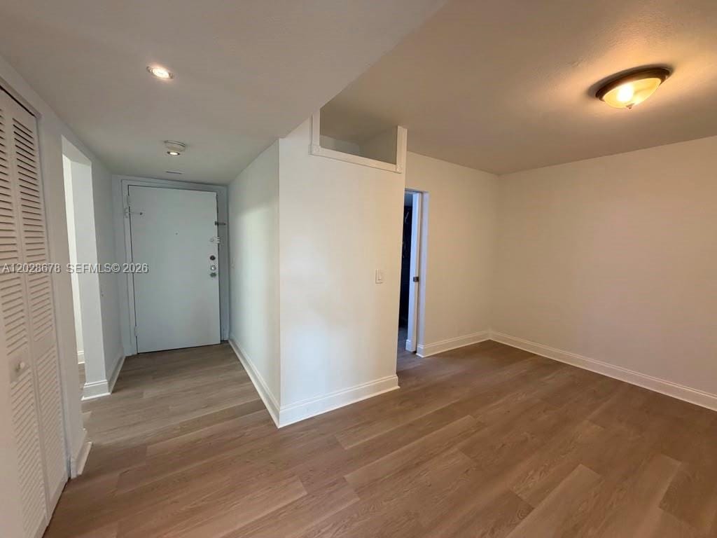 492 NW 165th St Road C-211, Miami, FL 33169 photo 14