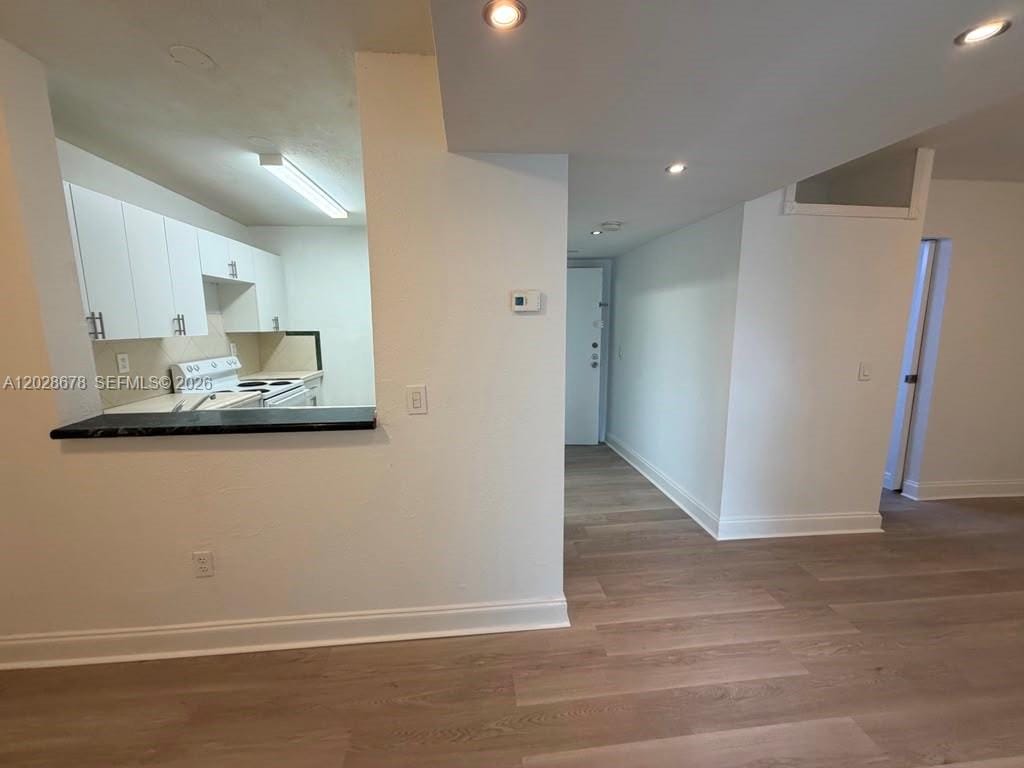 492 NW 165th St Road C-211, Miami, FL 33169 photo 19