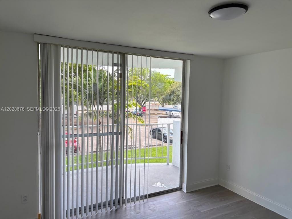 492 NW 165th St Road C-211, Miami, FL 33169 photo 21
