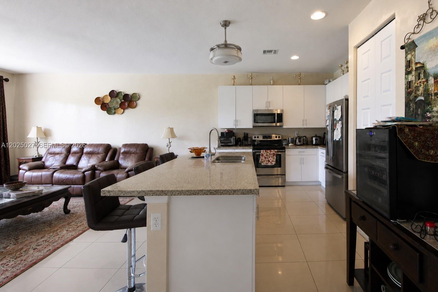 19220 NE 9th Place, Miami, FL 33179 photo 8