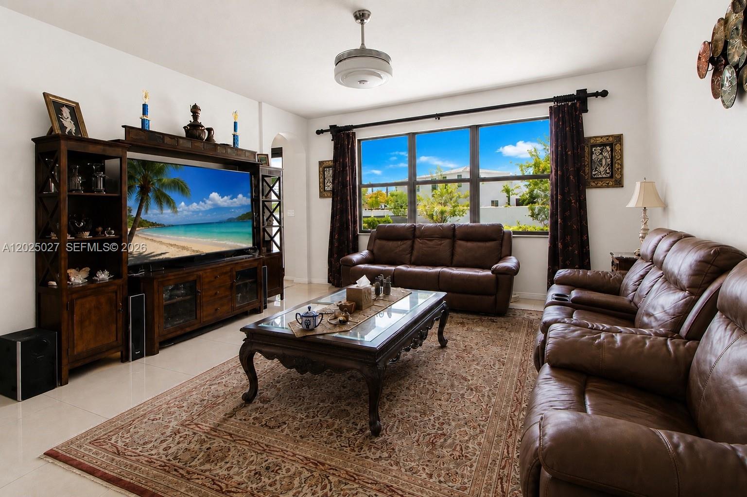 19220 NE 9th Place, Miami, FL 33179 photo 9