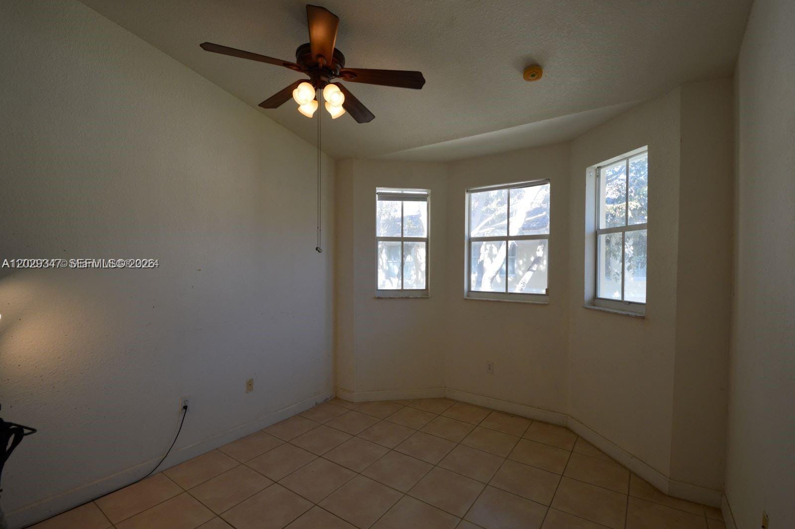 1661 SE 29th Court 209 — photo 4