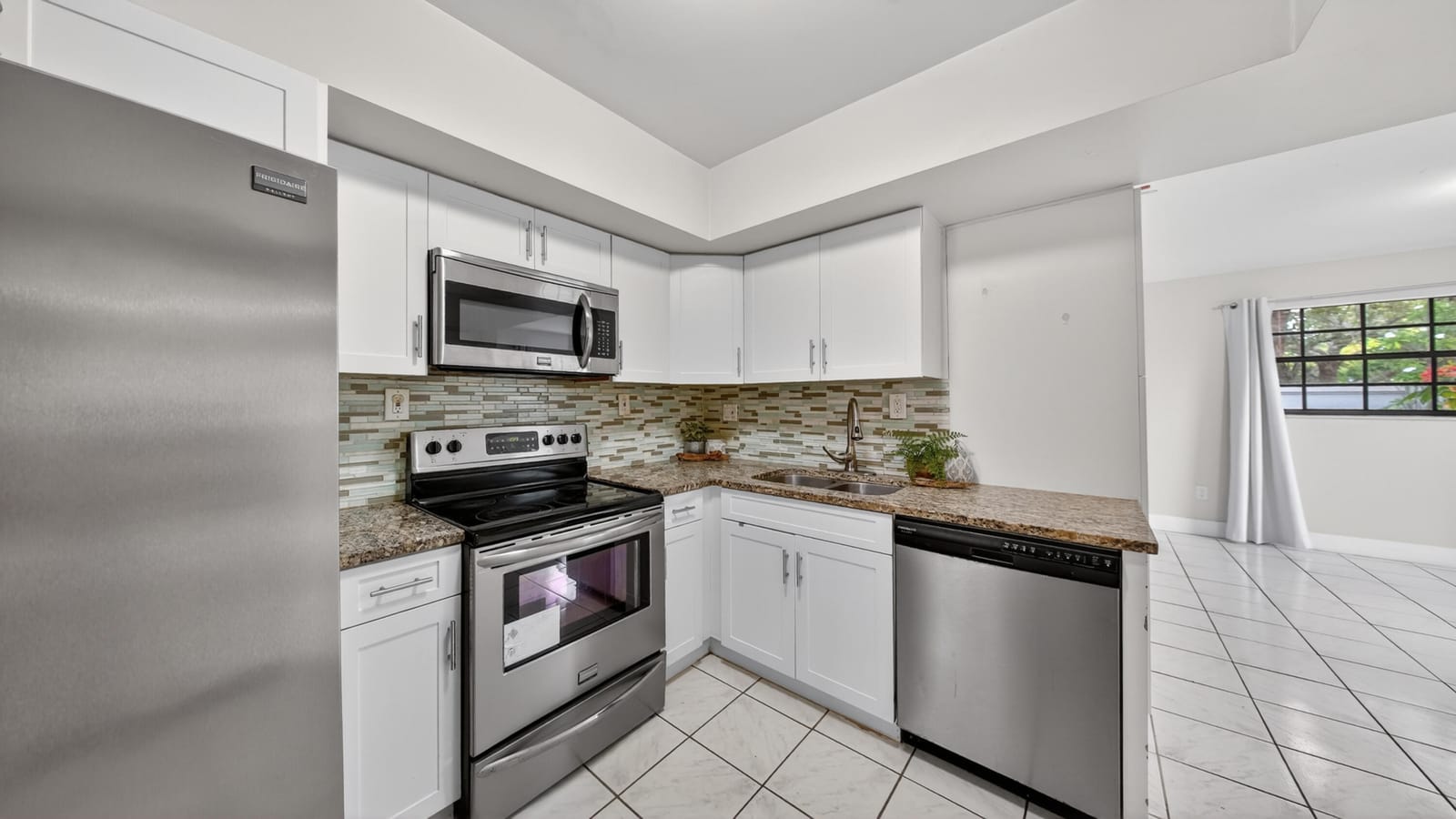 10774 SW 175th Terrace, Miami, FL 33157 photo 18