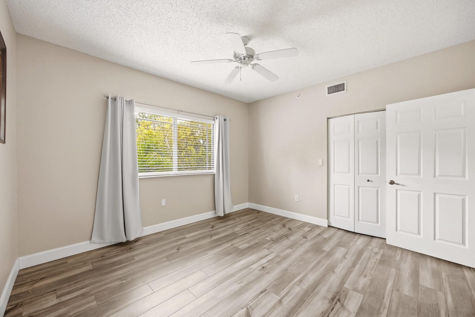 2802 Sarento Place 106, Palm Beach Gardens, FL 33410 photo 27