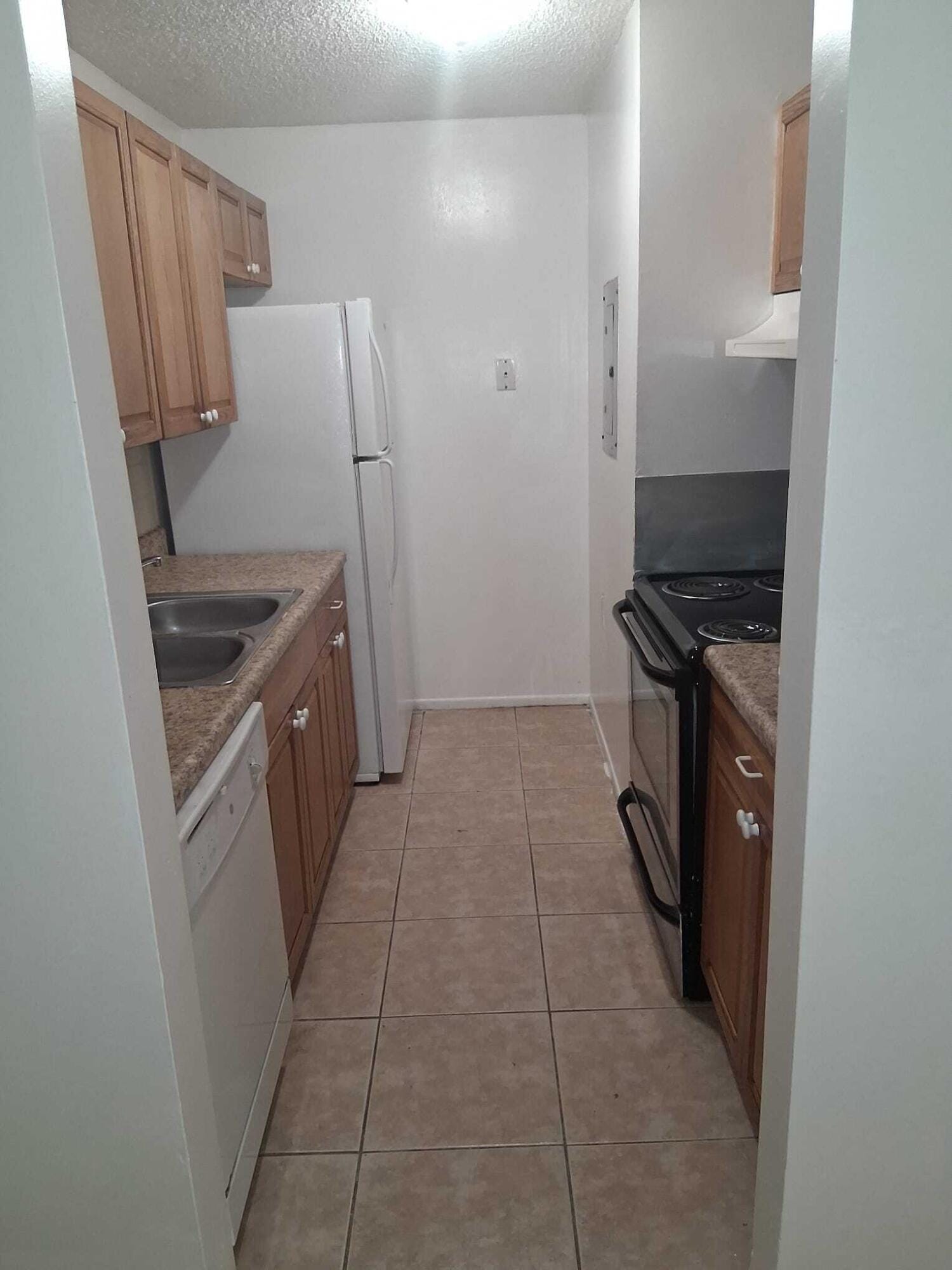 1080 N Benoist Farms Road 204 — photo 10