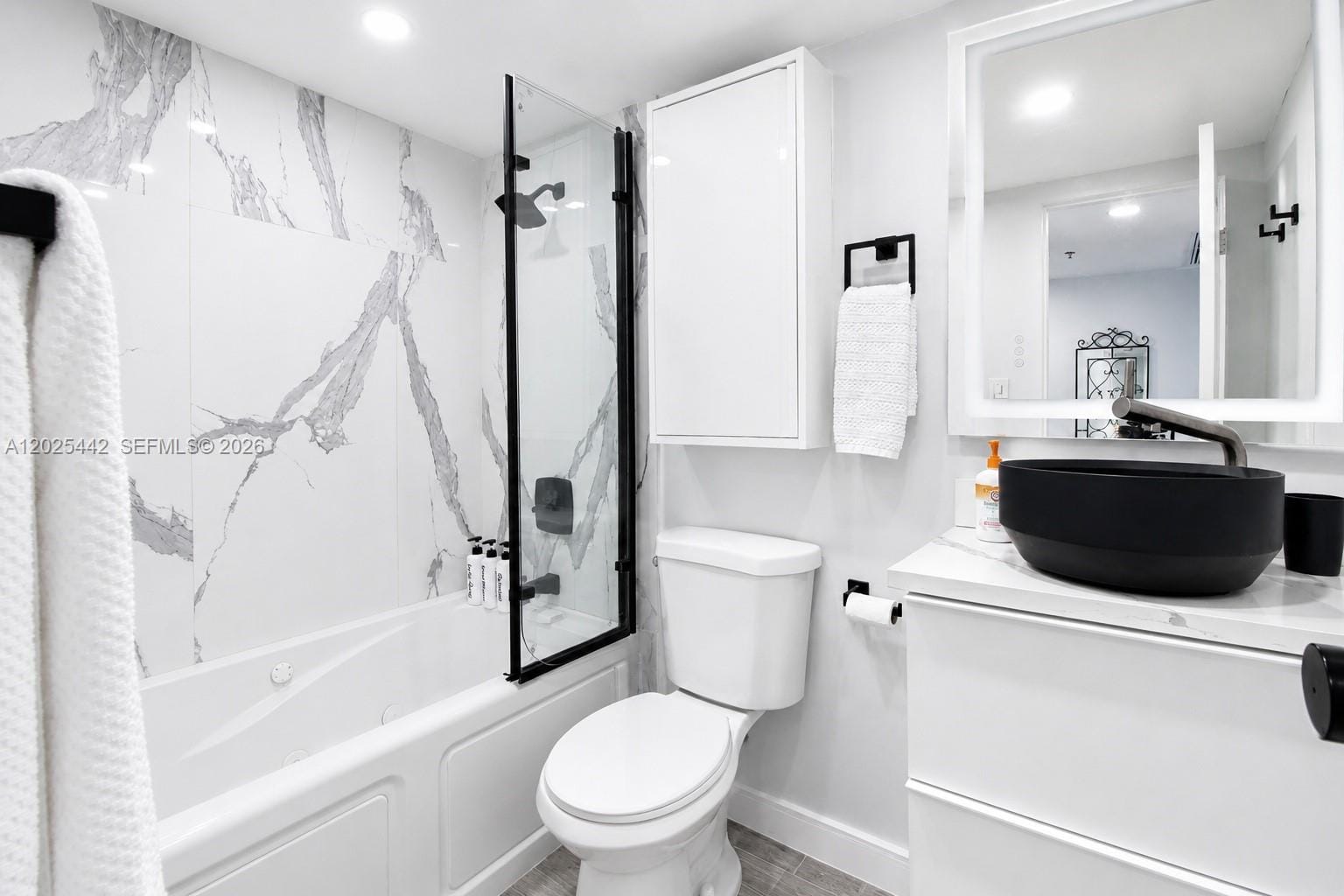 19201 Collins Avenue 916 — photo 4