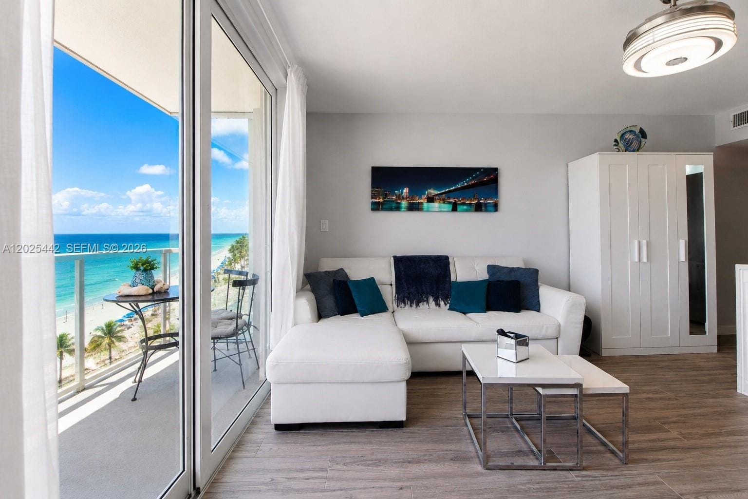 19201 Collins Avenue 916 — photo 7