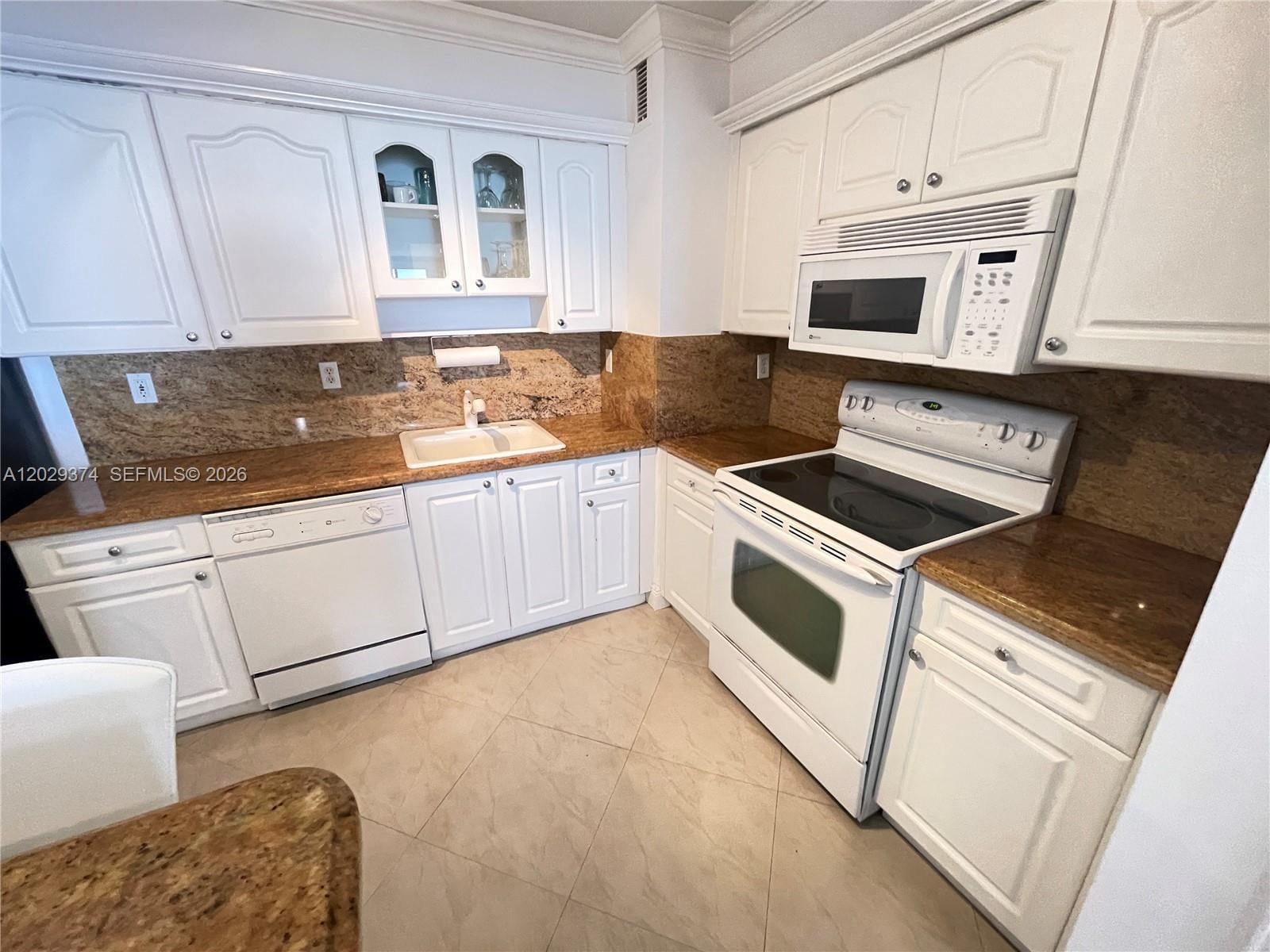 9195 Collins Avenue 1001 — photo 11