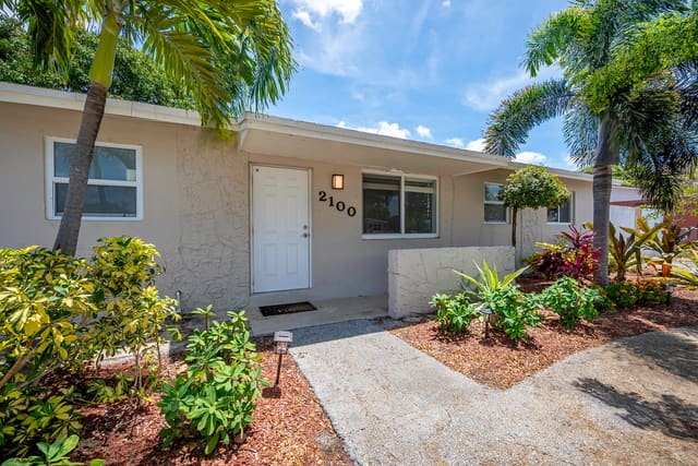 2100 N Seacrest Boulevard, Boynton Beach, FL 33435