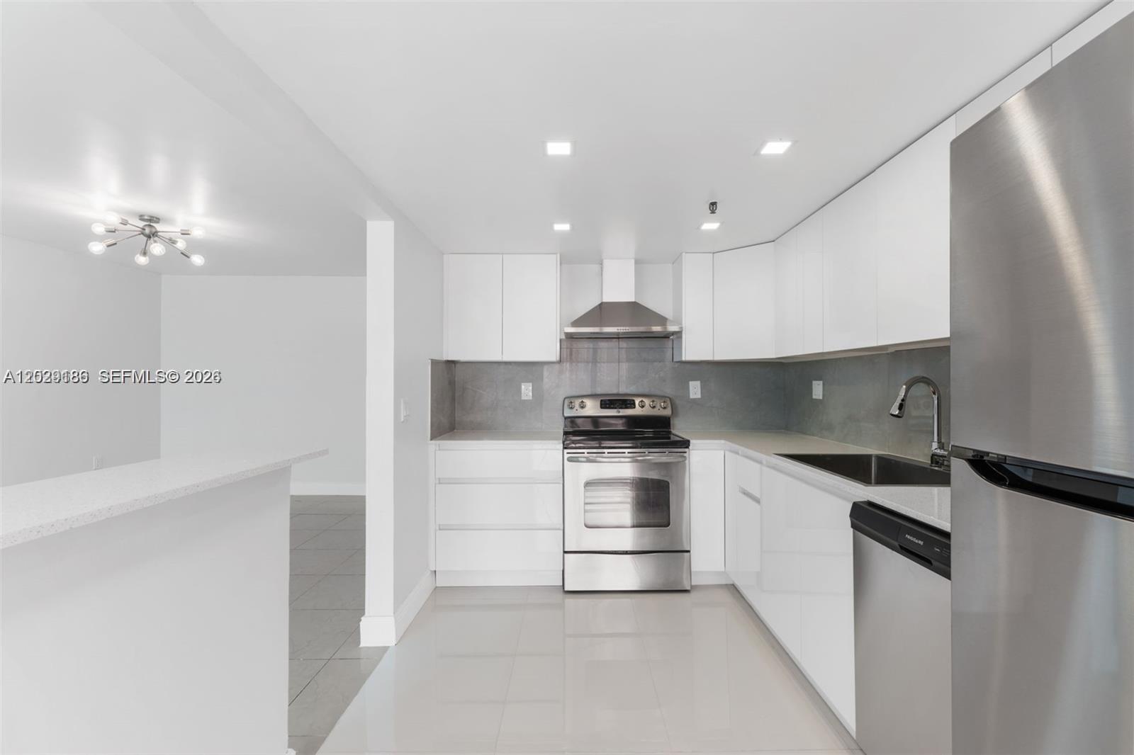 17890 W Dixie Hwy 501 Hwy 501 501, North Miami Beach, FL 33160, North Miami Beach