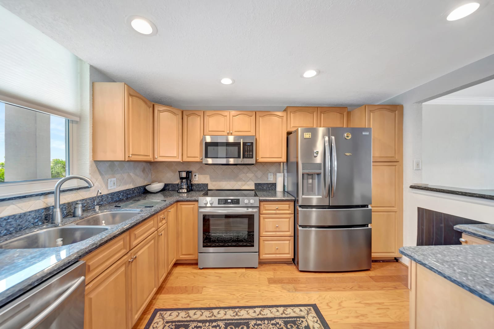 3100 NE 49 Street 403, Fort Lauderdale, FL 33308 photo 4