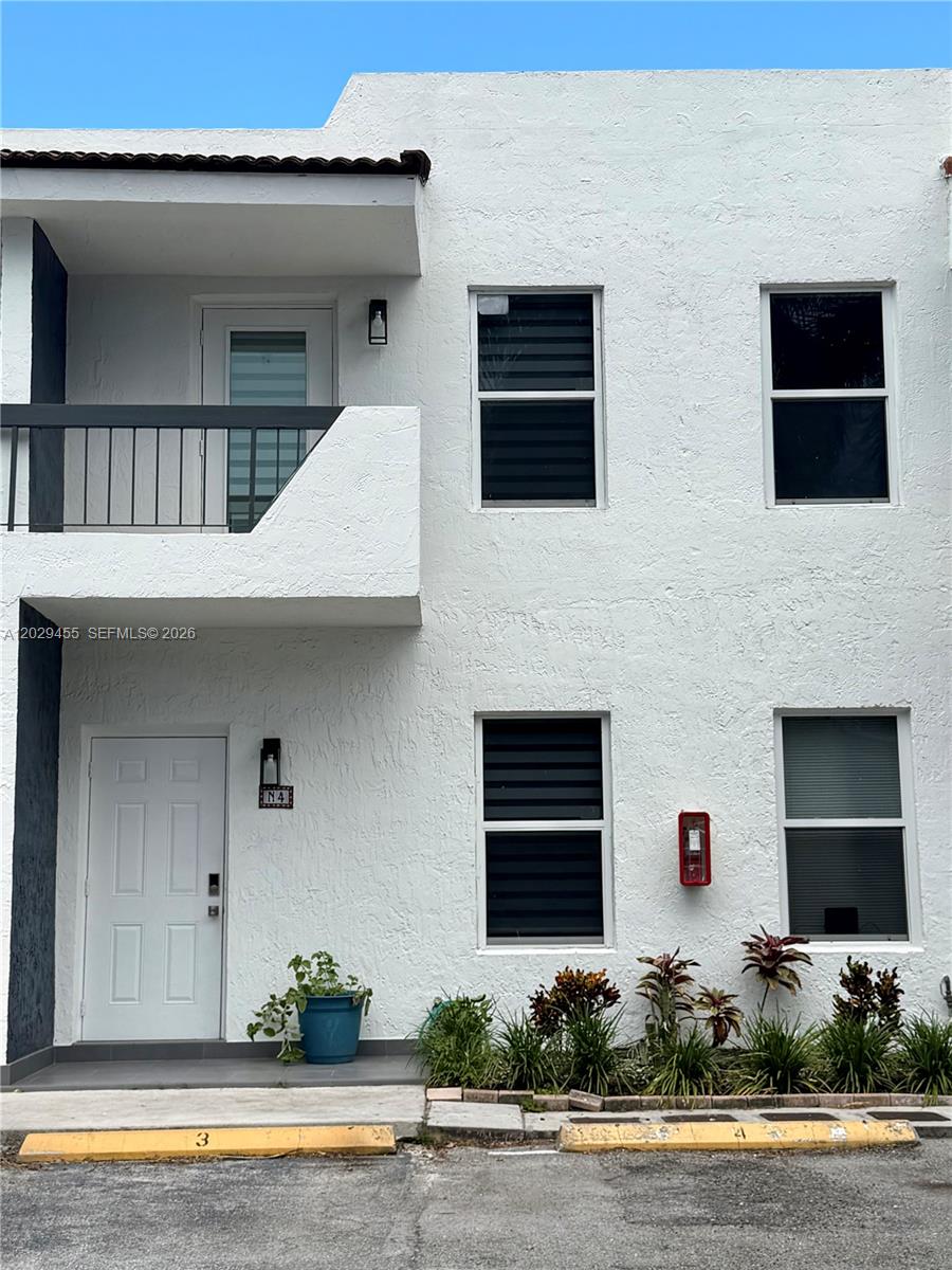 8340 NW 8th Street N4, Miami, FL 33126, Miami