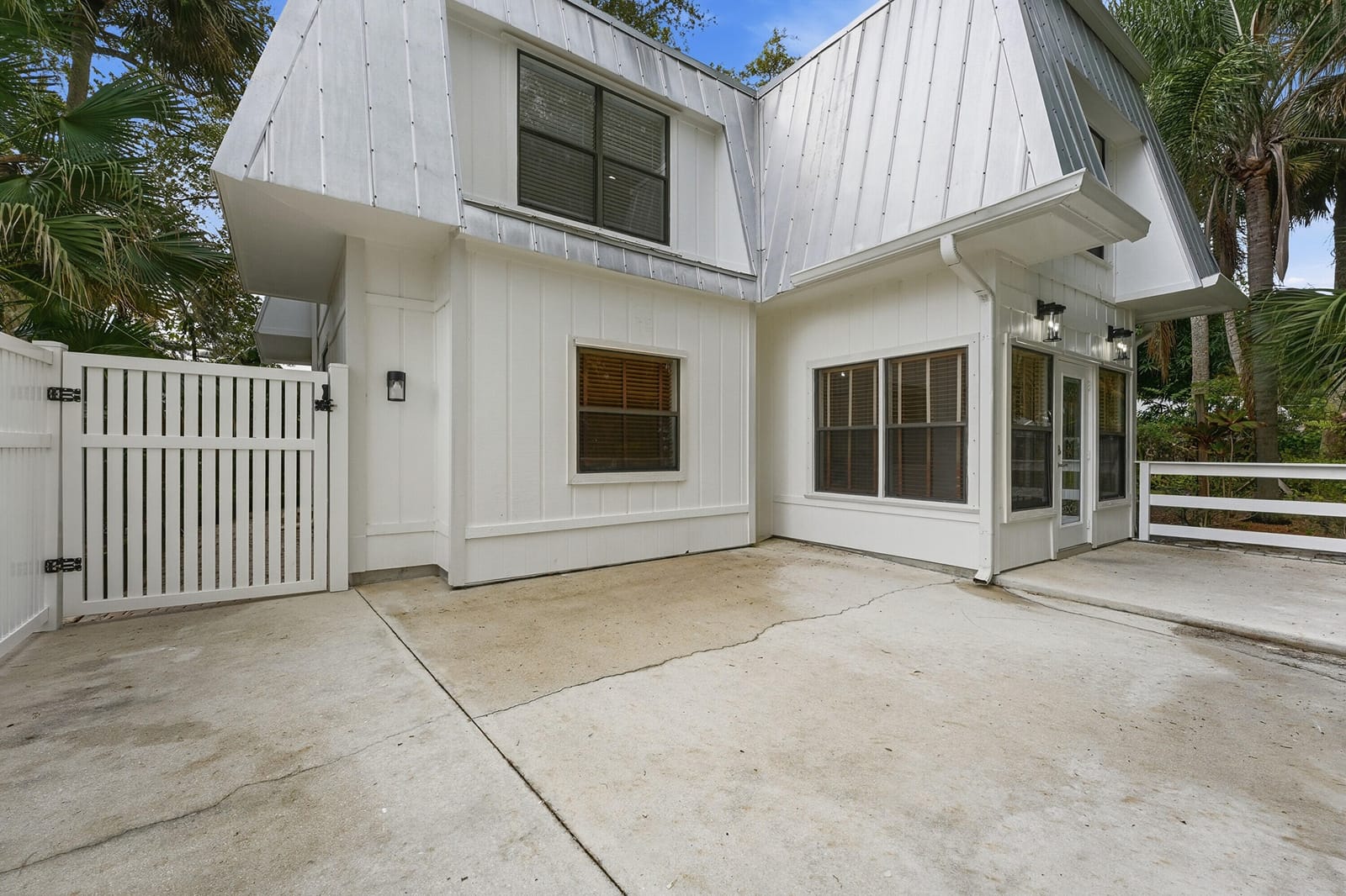 576 SW Rustic Circle, Stuart, FL 34997 photo 3