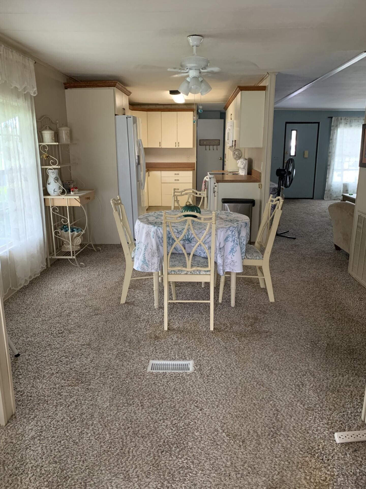 125 E Caribbean, Port St. Lucie, FL 34952 photo 7