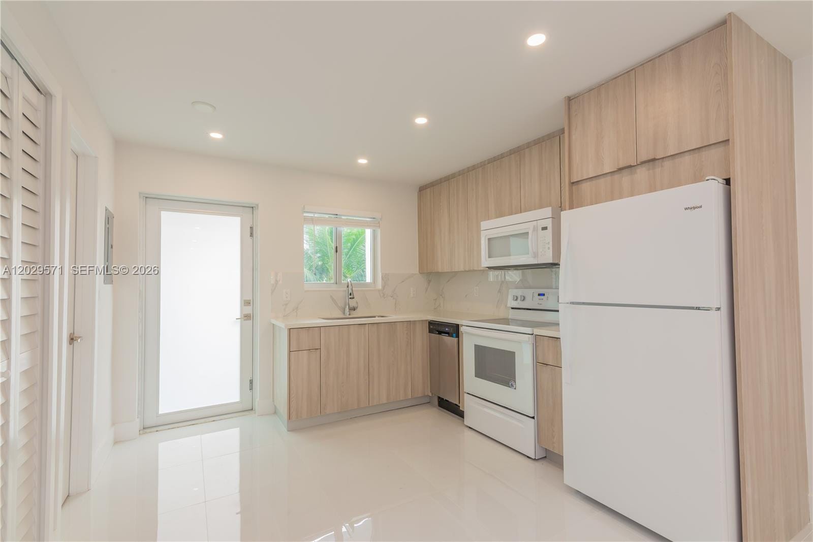 3755 NE 167th Street 6 — photo 4