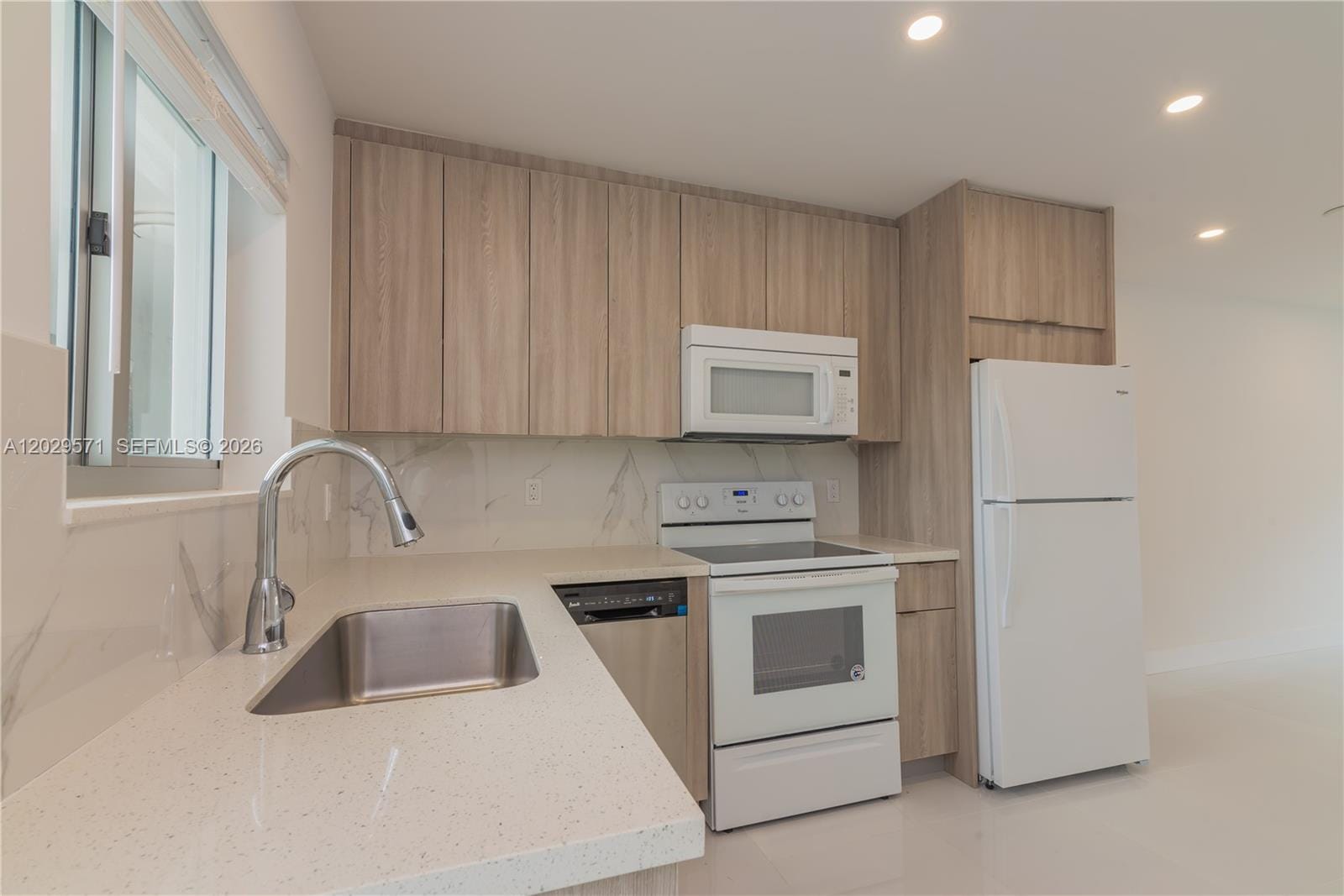 3755 NE 167th Street 6 — photo 5