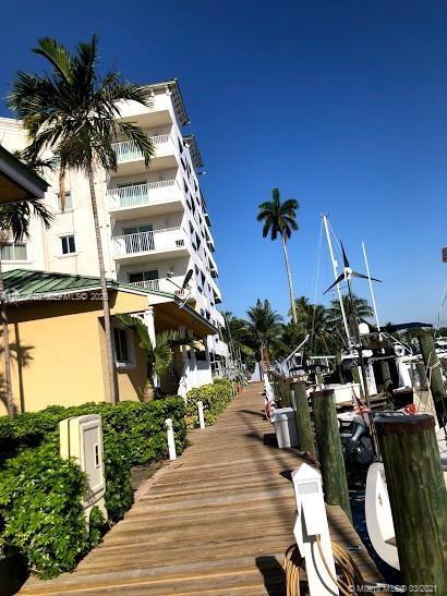 2475 NW 16 Street Road 215, Miami, FL 33125, Miami