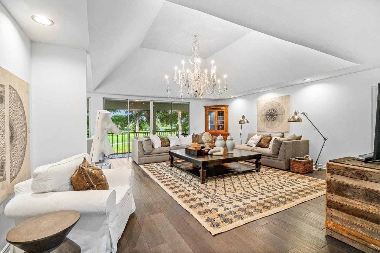 11823 Pebblewood Drive — photo 1