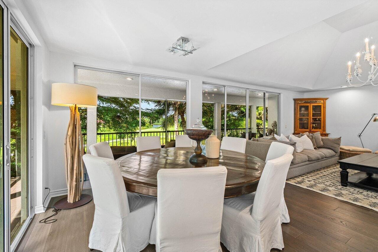 11823 Pebblewood Drive — photo 9