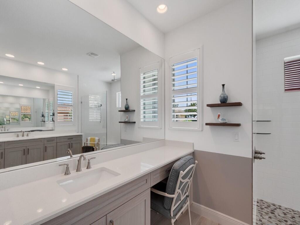 8220 Halbert Lane, Vero Beach, FL 32968 photo 16