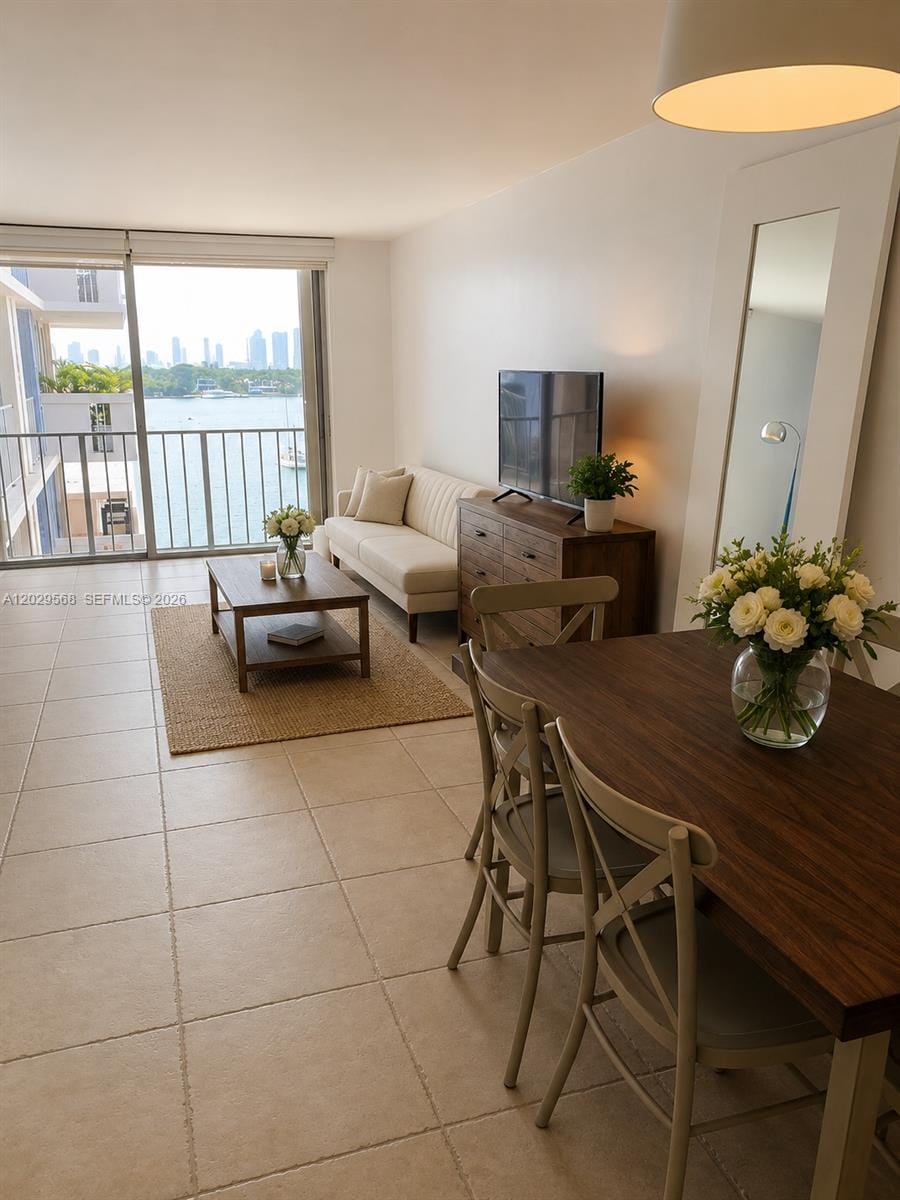 800 West Avenue 715, Miami Beach, FL 33139 photo 2
