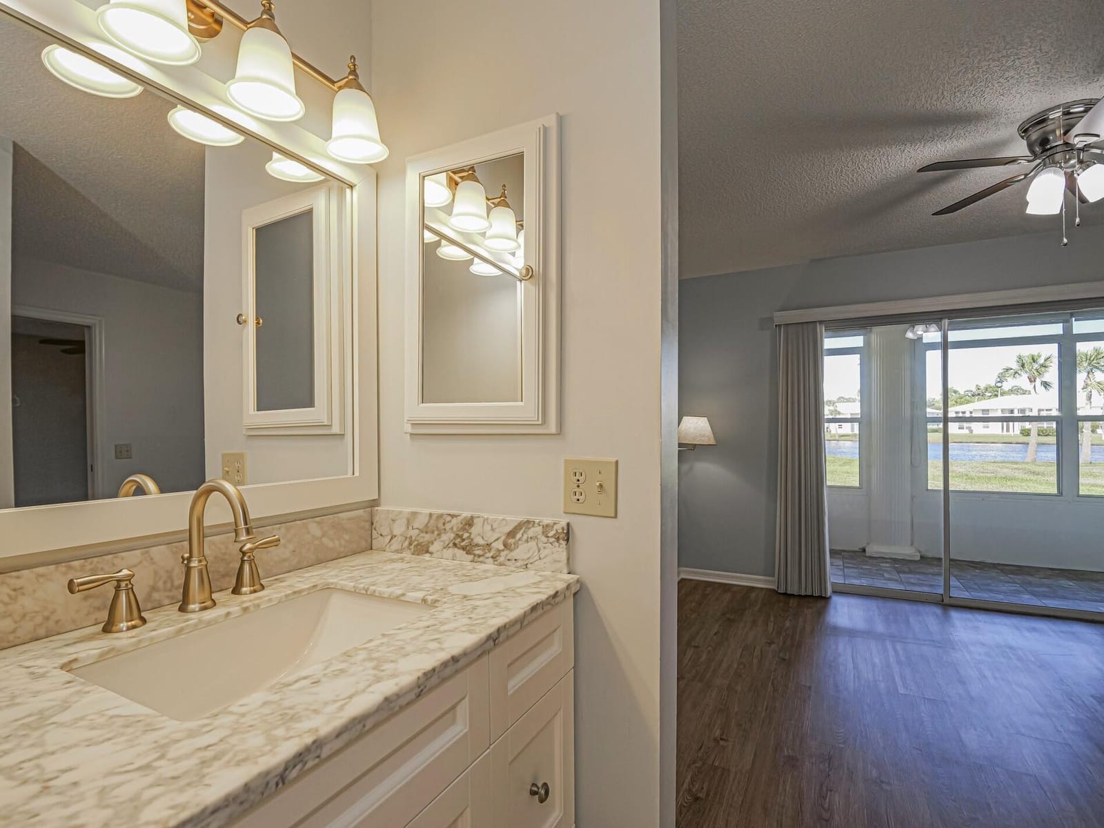 464 Grove Isle Circle 464 — photo 4
